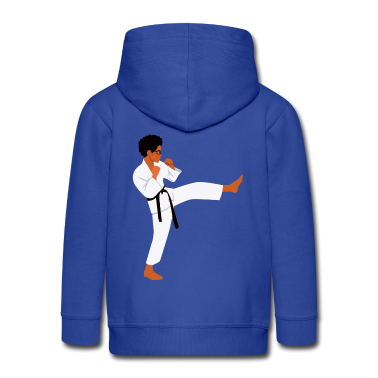 1. Bursdag  - Karate gutt i karate positur